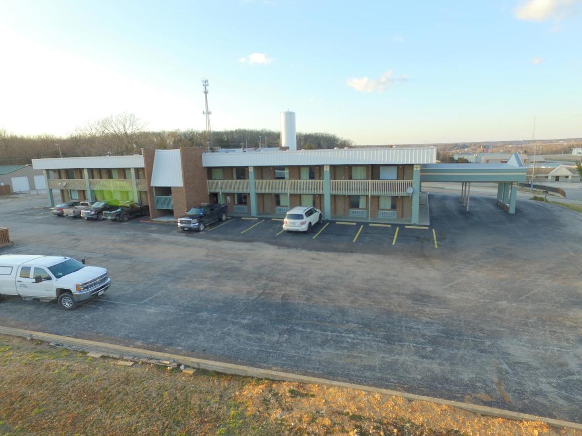Lakes Inn Уорсо Экстерьер фото